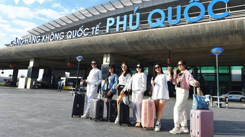 Sân bay Phú Quốc phục vụ hơn 260.000 hành khách dịp Tết Bính Ngọ