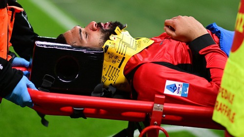 Cựu sao Chelsea nhập viện vì chấn thương đầu nghiêm trọng ở Serie A