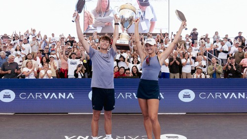 Địa chấn làng pickleball thế giới: Chuỗi thống trị của Anna Waters/ Ben Johns bị chặn đứng