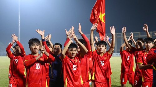 Bóng đá Việt Nam cũng cần 'trọng điểm'