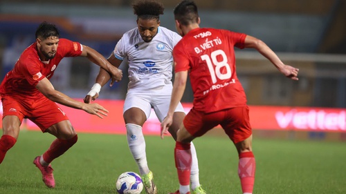 CLB Nam Định thành cựu vương quá sớm