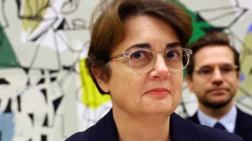 Giám đốc Bảo tàng Louvre từ chức do áp lực khủng hoảng chồng chất