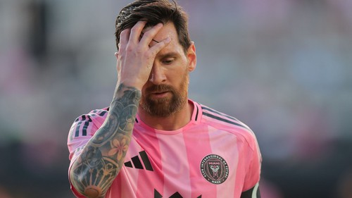 Messi tự mắng bản thân ngu ngốc khi bỏ lỡ điều này lúc còn trẻ