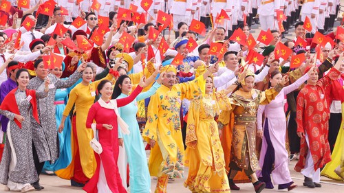 Nghị quyết số 80-NQ/TW: Phát triển văn hoá là đầu tư cho tương lai của dân tộc