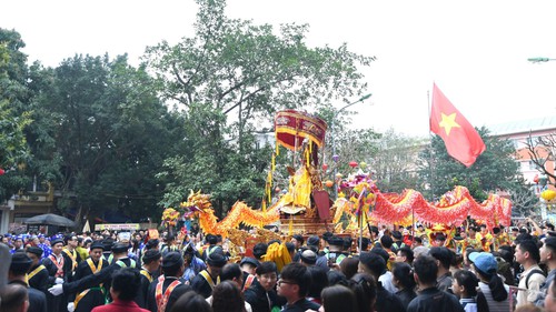 Rộn ràng Lễ hội làng Triều Khúc