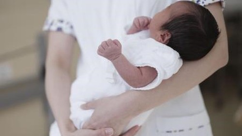 Số ca sinh ở Nhật Bản giảm năm thứ 10 liên tiếp