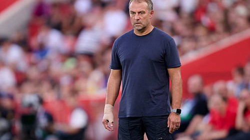 Hansi Flick gia nhập ‘ngôi đền’ những HLV huyền thoại của Barcelona