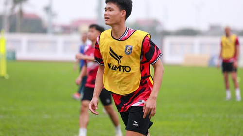 Tin nóng bóng đá Việt hôm nay 28/2: Tuyển thủ U23 Việt Nam xuống hạng Nhất thi đấu; Asian Cup nữ có giải thưởng đặc biệt