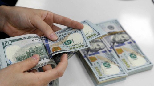 Tỷ giá hôm nay 27/2: Giá USD giảm tiếp, NDT đảo chiều tăng
