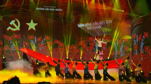 "Đường lên phía trước": Bản giao hưởng nghệ thuật chào mừng 96 năm ngày thành lập Đảng Cộng sản Việt Nam