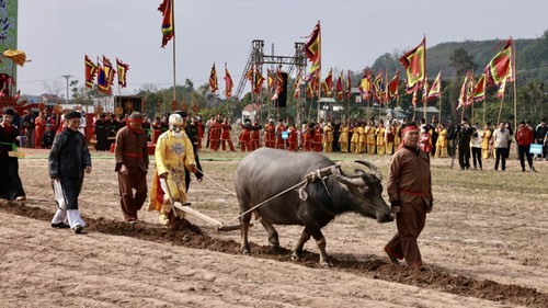 Bảo tồn và phát huy không gian lễ hội Tịch điền - Đọi Sơn