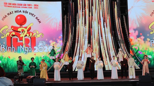 Áo dài Huế - Lan tỏa hồn Cố đô giữa Hội chợ Mùa Xuân