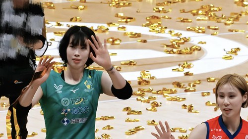 Tin nóng thể thao sáng 4/2: Truyền thông châu Á so sánh Trần Thị Thanh Thúy với huyền thoại bóng chuyền thế giới 