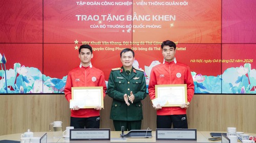 Văn Khang, Công Phương nhận bằng khen của Bộ trưởng Bộ quốc phòng