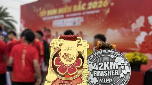 Độc lạ marathon: Runner Việt 'chạy sô' hai giải trong vòng chưa đầy 24 giờ