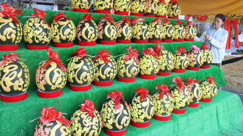 Nhộn nhịp mùa sản xuất bánh, mứt, quà quê Tết