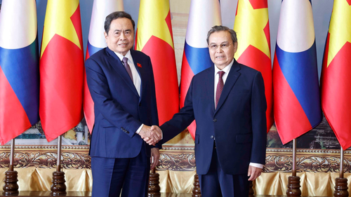 Chủ tịch Quốc hội Trần Thanh Mẫn gặp Chủ tịch Quốc hội Lào