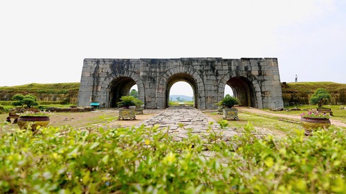 Miễn phí tham quan Di sản Thành Nhà Hồ và Di tích quốc gia đặc biệt Lam Kinh dịp Tết