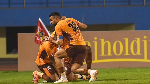 Trung Kiên sụt 8kg sau trận thua U23 Trung Quốc, về V-League vẫn giúp HAGL ghi dấu ấn