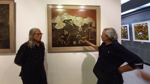 Quần quật Khúc Quốc Ân