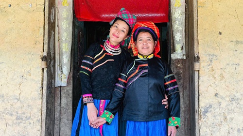 "Vietnam 1102": Khi văn hoá Việt Nam được kể lại từ những bộ trang phục các dân tộc