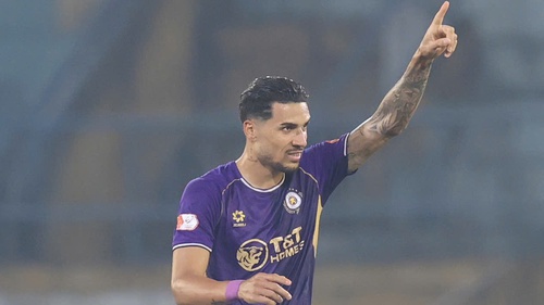 Hoàng Hên thăng hoa, Hà Nội FC trở lại đường đua vô địch V-League