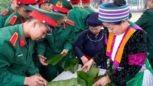 Bánh chưng xanh - Gói trọn nghĩa tình