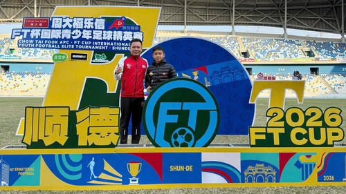 Ghi 10 bàn ở giải đấu tại Trung Quốc, cầu thủ Việt Nam nhận danh hiệu Vua phá lưới