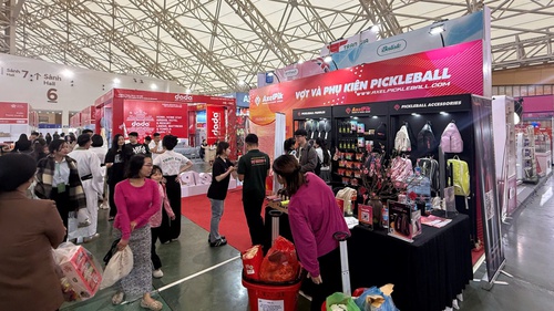 Pickleball 'đổ bộ' Hội chợ Mùa Xuân 2026: Khi thể thao hiện đại hòa nhịp không khí Tết truyền thống