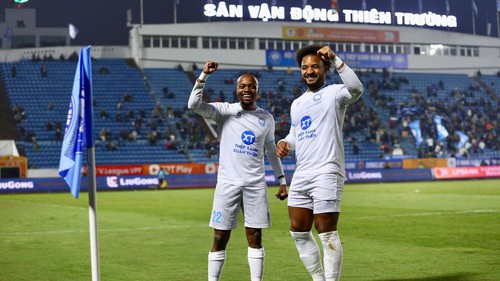 Xuân Son 'im tiếng', CLB Nam Định mất điểm đáng tiếc