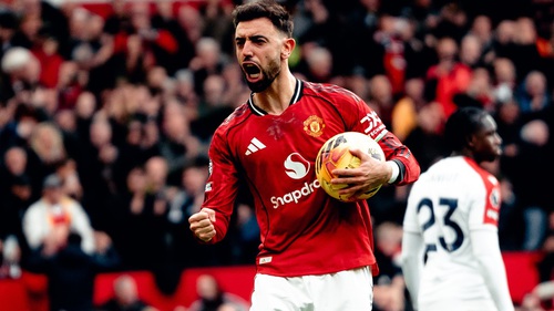 MU ngược dòng nghẹt thở, chính thức lọt top 3 sau màn bùng nổ cuối trận