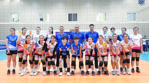 Đội bóng chuyền nữ toàn ngôi sao của Việt Nam giành hạng 3 ở giải đấu khởi động đầu tiên năm 2026