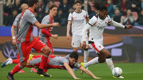 Ghi 2 bàn những phút cuối, AC Milan xây chắc vị trí thứ 2 ở Serie A