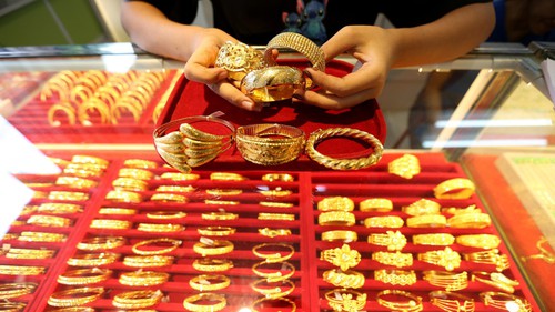 Giá vàng dự báo sẽ sớm vượt mốc 5.500 USD/ounce