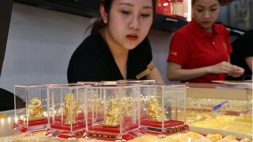 Giá vàng sáng 10/3 tăng 1,4 triệu đồng/lượng