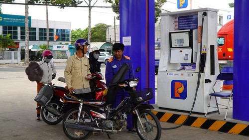 Trích chi Quỹ Bình ổn giá xăng dầu: Giá xăng, dầu tăng từ 23h45 ngày 10/3