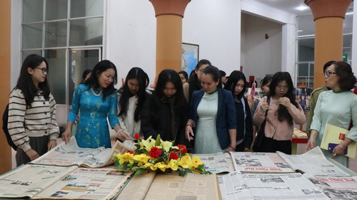 Bầu cử Quốc hội và HĐND: Trưng bày hơn 350 tư liệu sách, ảnh về bầu cử