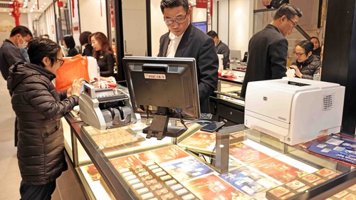 Giá vàng sáng 11/3 tăng 1,1 triệu đồng/lượng