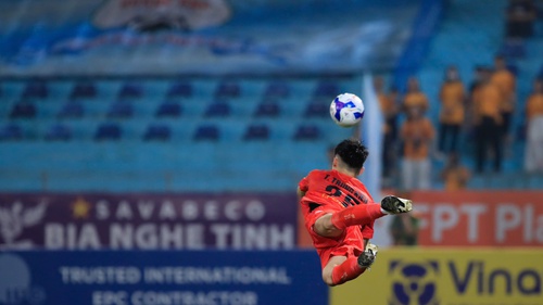 Trung Kiên đối đầu Văn Toản ở 'chung kết ngược' V-League