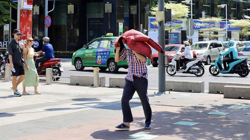 Dự báo thời tiết ngày 13/3: Nam Bộ nắng nóng cục bộ, có nơi trên 35 độ C