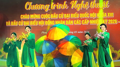 Rộn tiếng chèo vui cùng ngày hội non sông