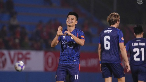 Học trò của HLV Kim Sang Sik ghi bàn đẹp mắt trước khi lên ĐT Việt Nam, CLB của Hoàng Đức nhận thất bại