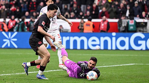 Sao gốc Việt trị giá hơn 700 tỷ khiến ĐKVĐ Bayern suýt thua trong trận đấu có 2 thẻ đỏ