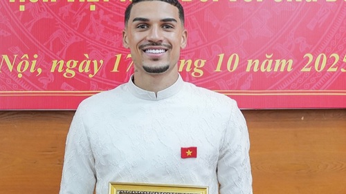 Tin nóng bóng đá Việt hôm nay 15/3: HLV Mai Đức Chung tiết lộ về người kế nhiệm; Đỗ Hoàng Hên bầu cử tại Hà Nội