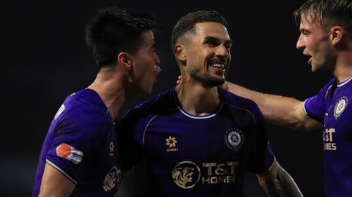 Cầu thủ nhập tịch Hoàng Hên: 'Tôi rất tự hào khi lần đầu tiên đi bầu cử'