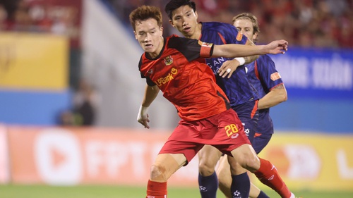 Quả bóng vàng Hoàng Đức sa sút