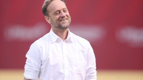 HLV Polking bất ngờ về 'món quà' từ trung vệ Ninh Bình