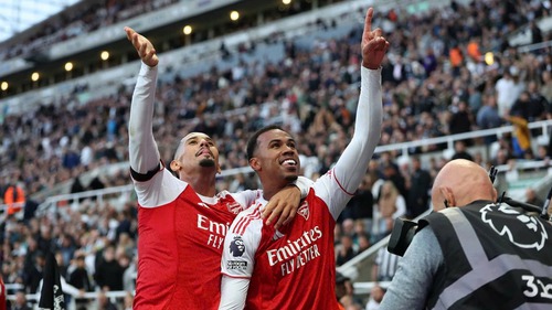 Arsenal đủ sức vô địch cả Champions League, thậm chí 'ăn bốn'