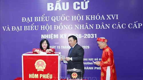 Lãnh đạo Đảng, Nhà nước, MTTQ Việt Nam bỏ phiếu tại các điểm bầu cử ở Hà Nội