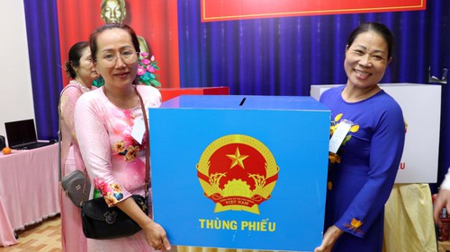 CẬP NHẬT: Thành phố Hồ Chí Minh tiến hành kiểm phiếu ngay sau khi kết thúc bầu cử
